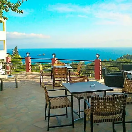 Perfect For A Family Escape - Pelekas 3*